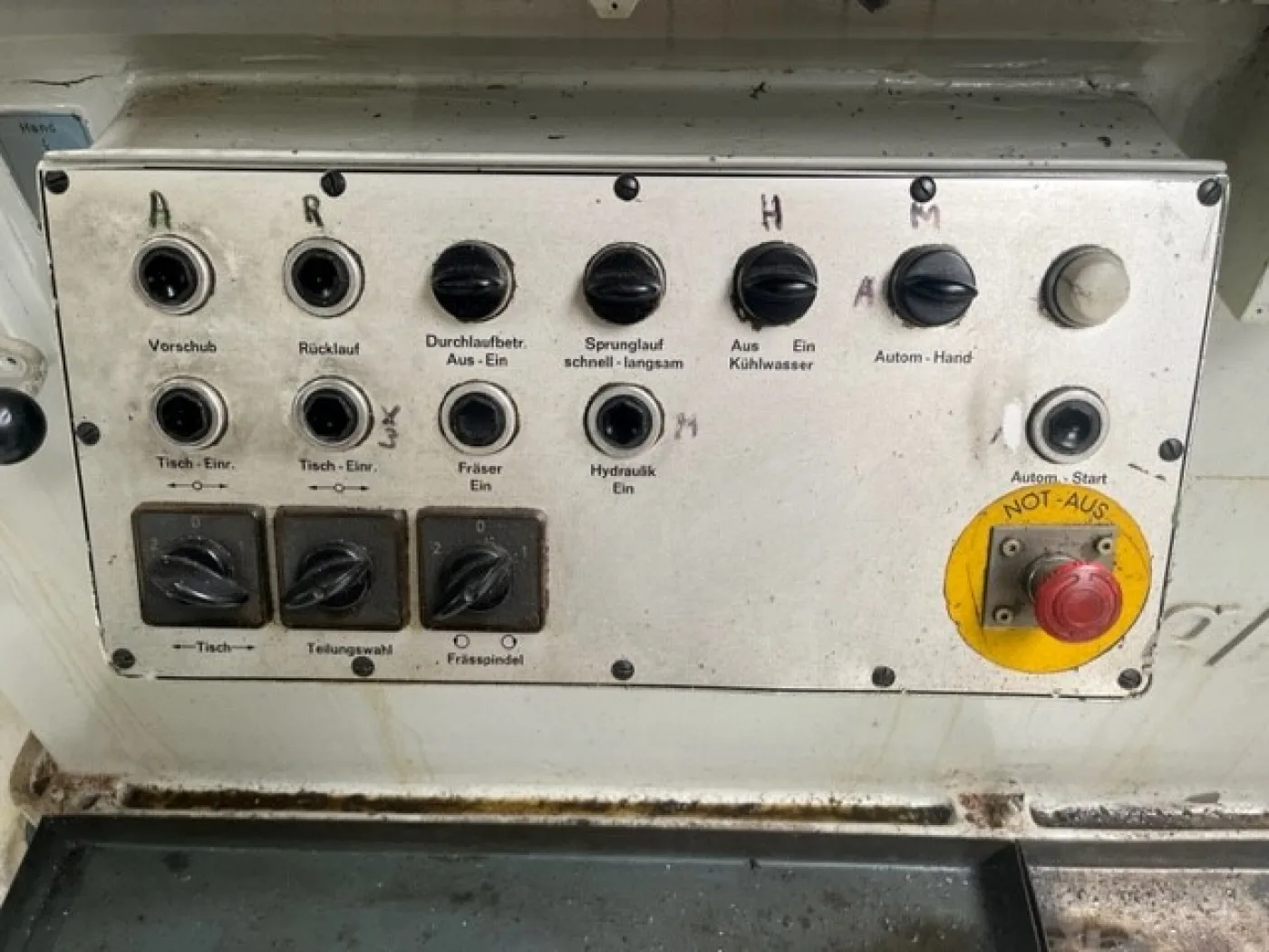 Rack Cutting Machine – KNAPP DONAU UZFM 300H - 1
