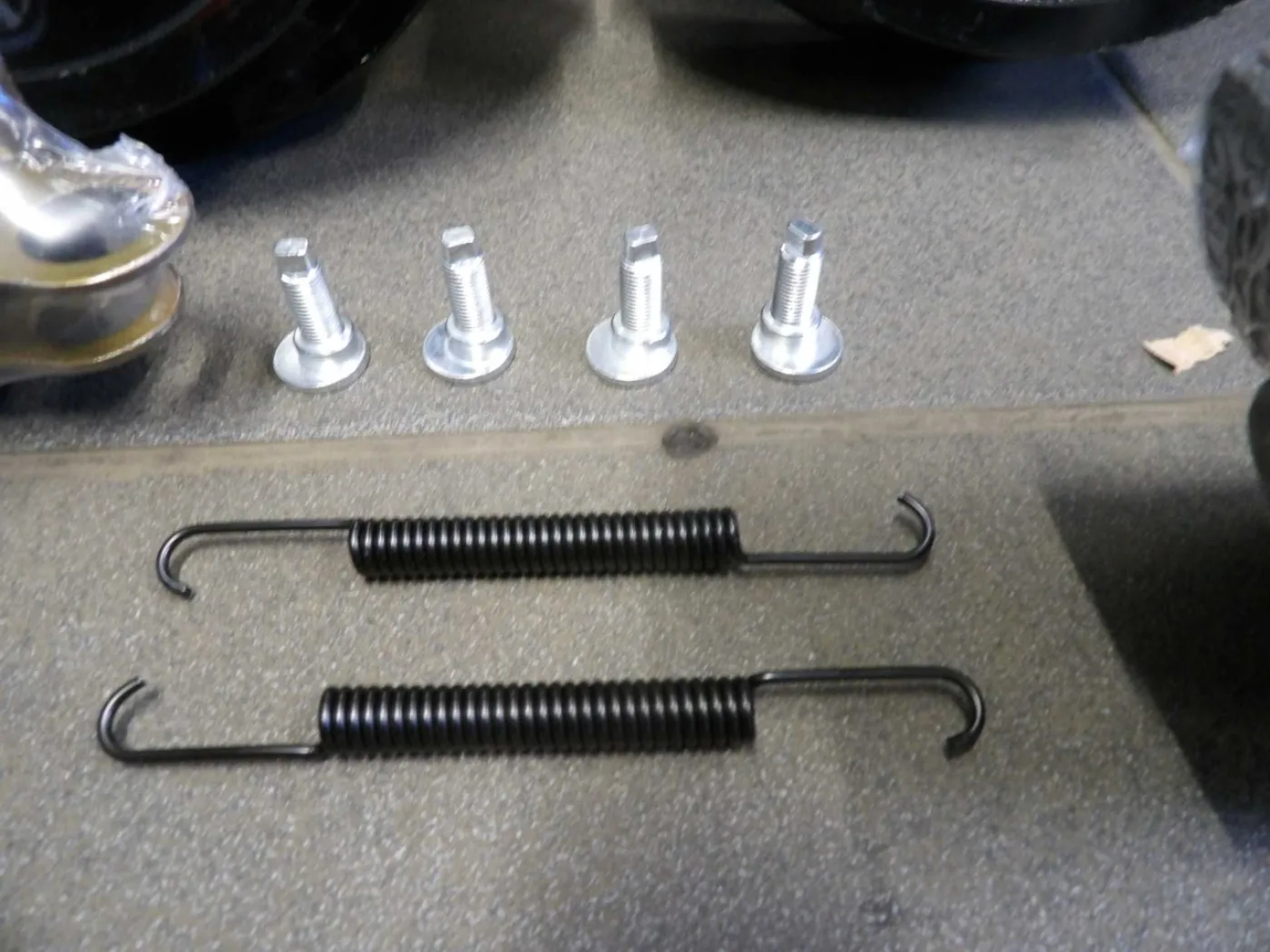 Remschoen as-set voor of achter-as - 4