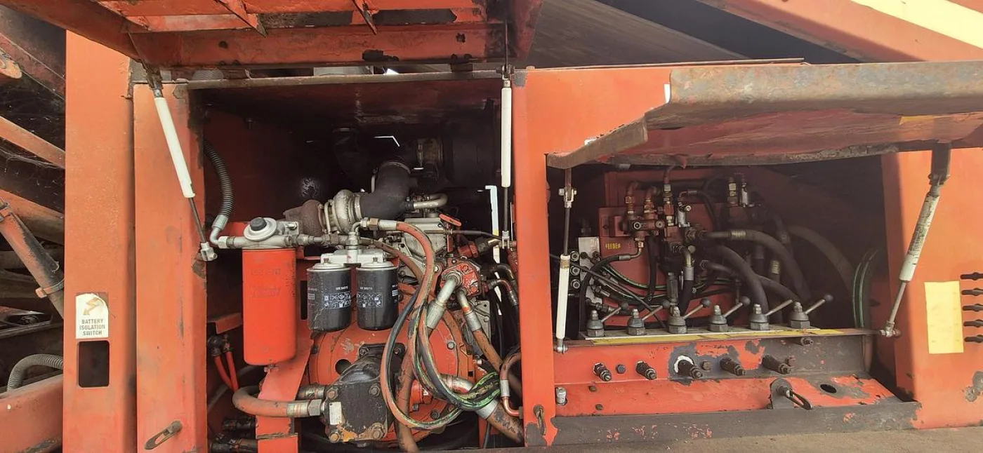 2005 Extec S5 Mobile Screener Screen - 8