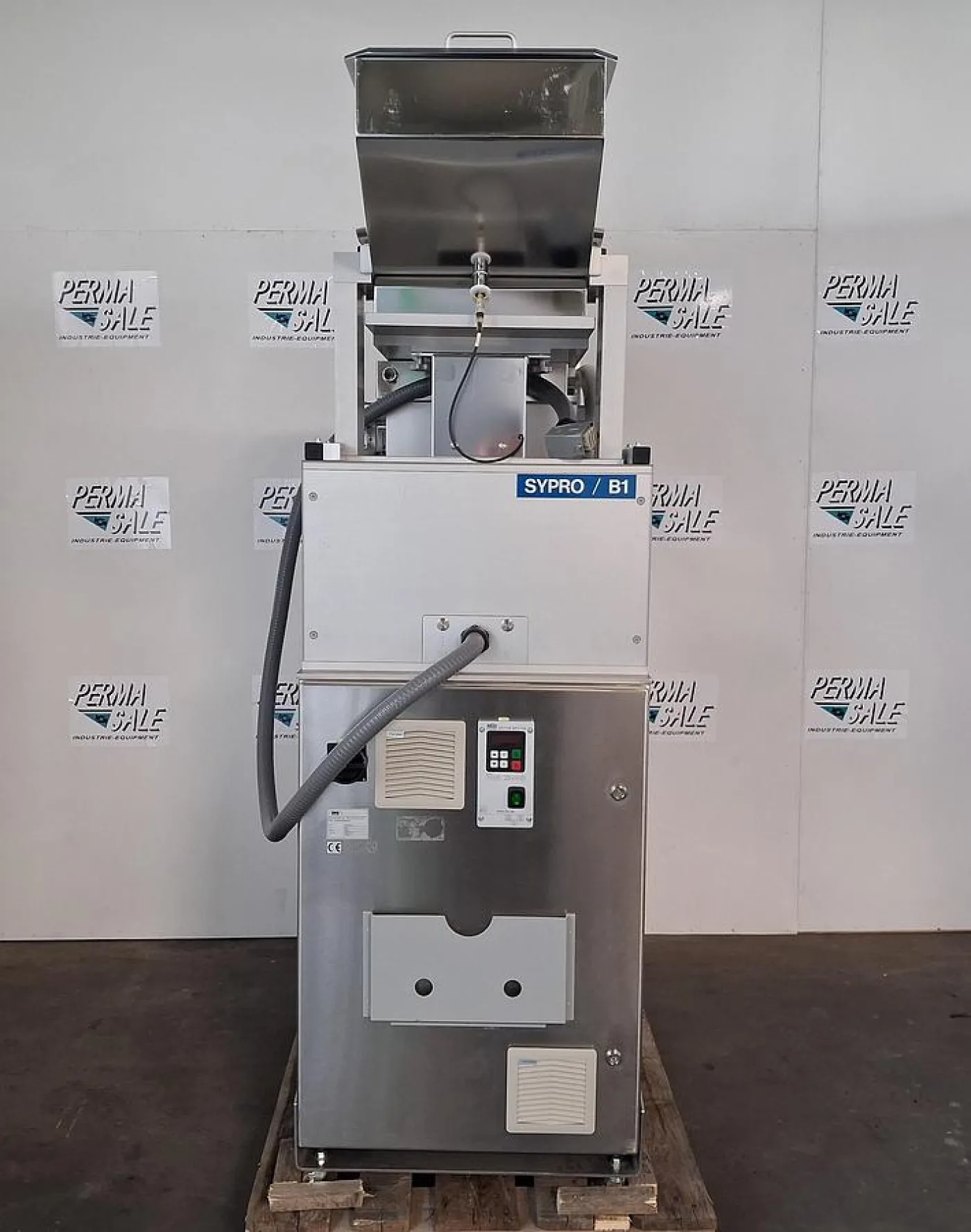 HMH SYPRO IM Vibratory Powder Feeder - 1
