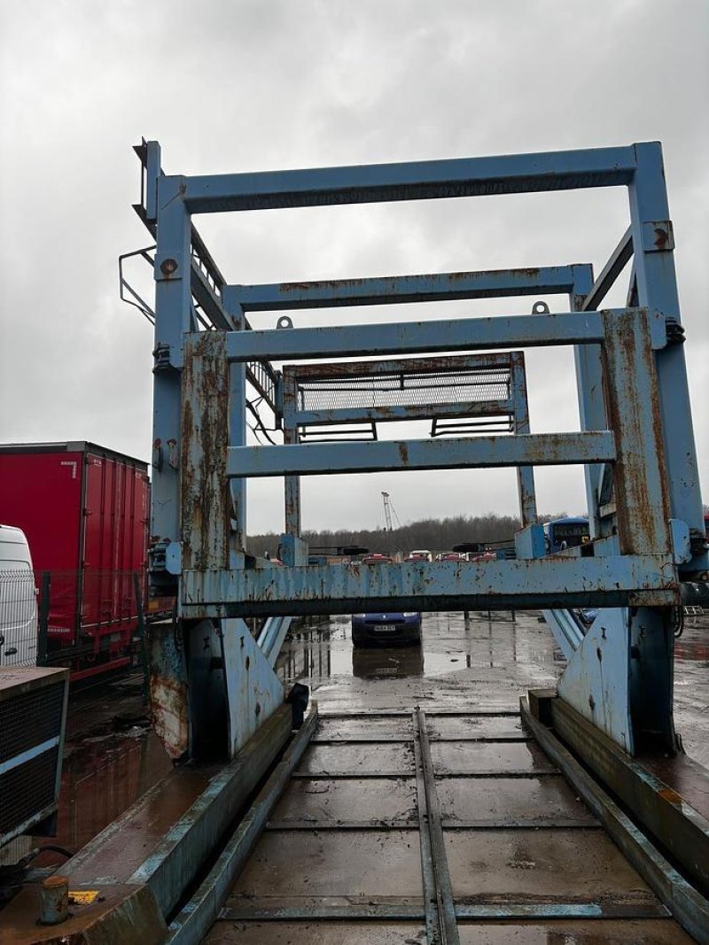 Container Tilter