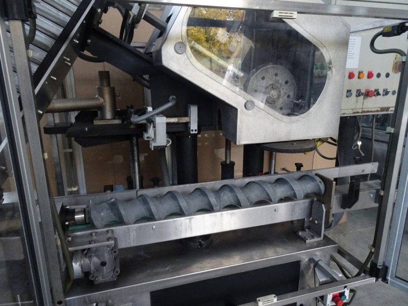 CAPSULE DISTRIBUTOR ROBINO AND GALANDRINO / ROBINO AND GALANDRINO SEALING MACHINE WITH THREE THERMAL HEADS, SECOND-HAND MACHINES