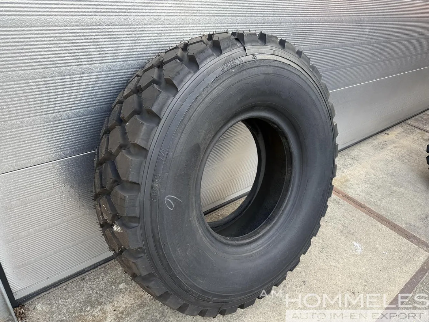 MICHELIN X - 13.00R20 RETREADED - 2