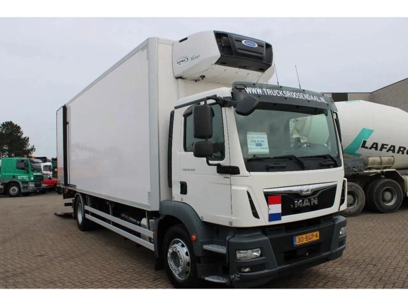 MAN Tgm 18.250 + Euro 6 + Carrier + Lift