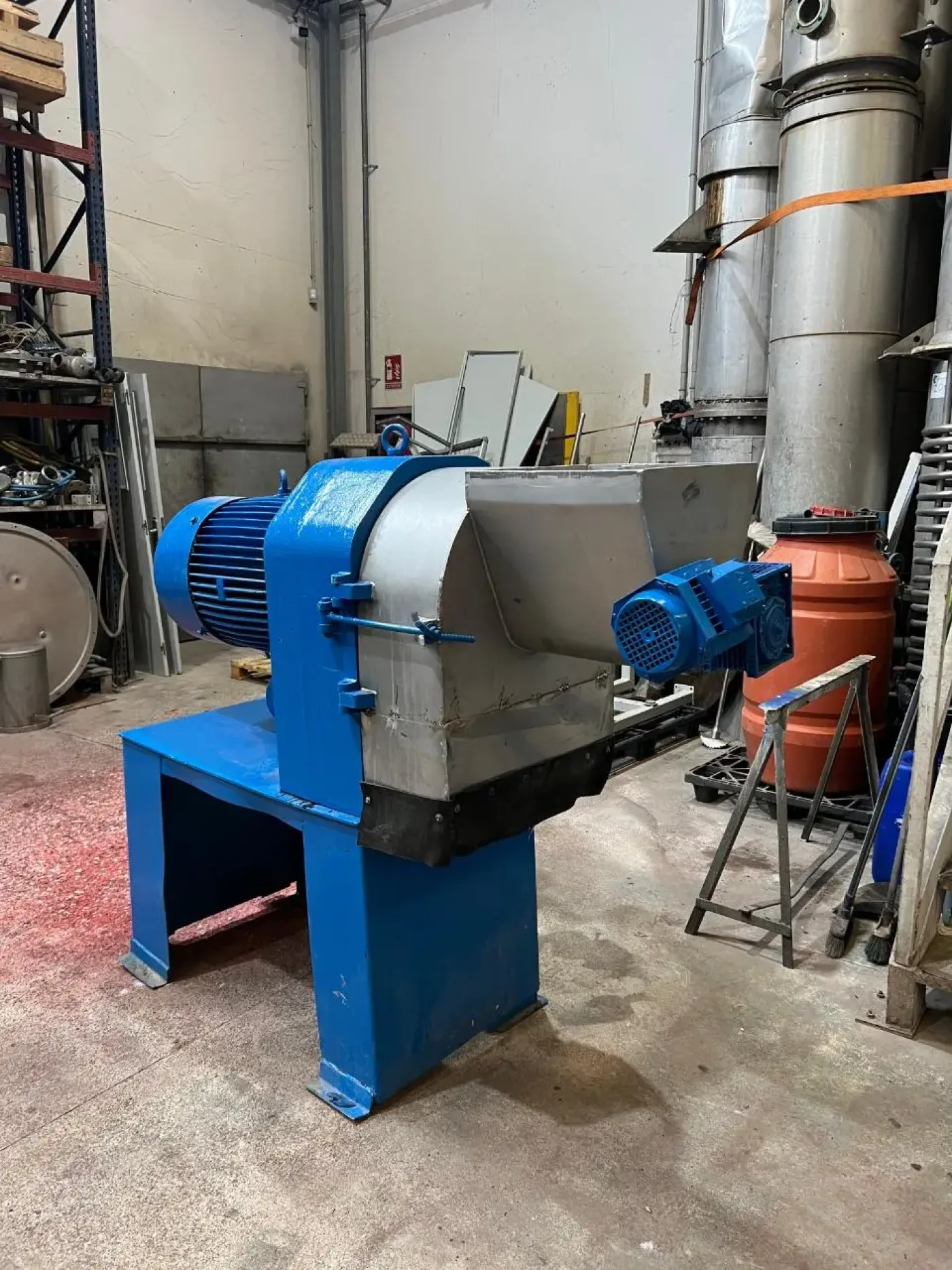 USED AMENDUNI FIXED HAMMER MILL - 8