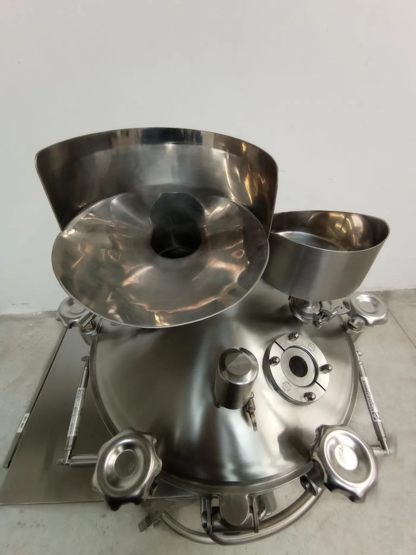 DISSOLUTORE CON AGITATORE MAGNETICO – STAI – MOD. 145 LT - 8