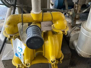 USED AODD VERSA-MATIC E4CA1 AIR OPERATED DUAL DIAPHRAGM PUMP