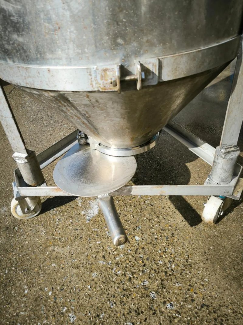 145 LITER STAINLESS STEEL TANK