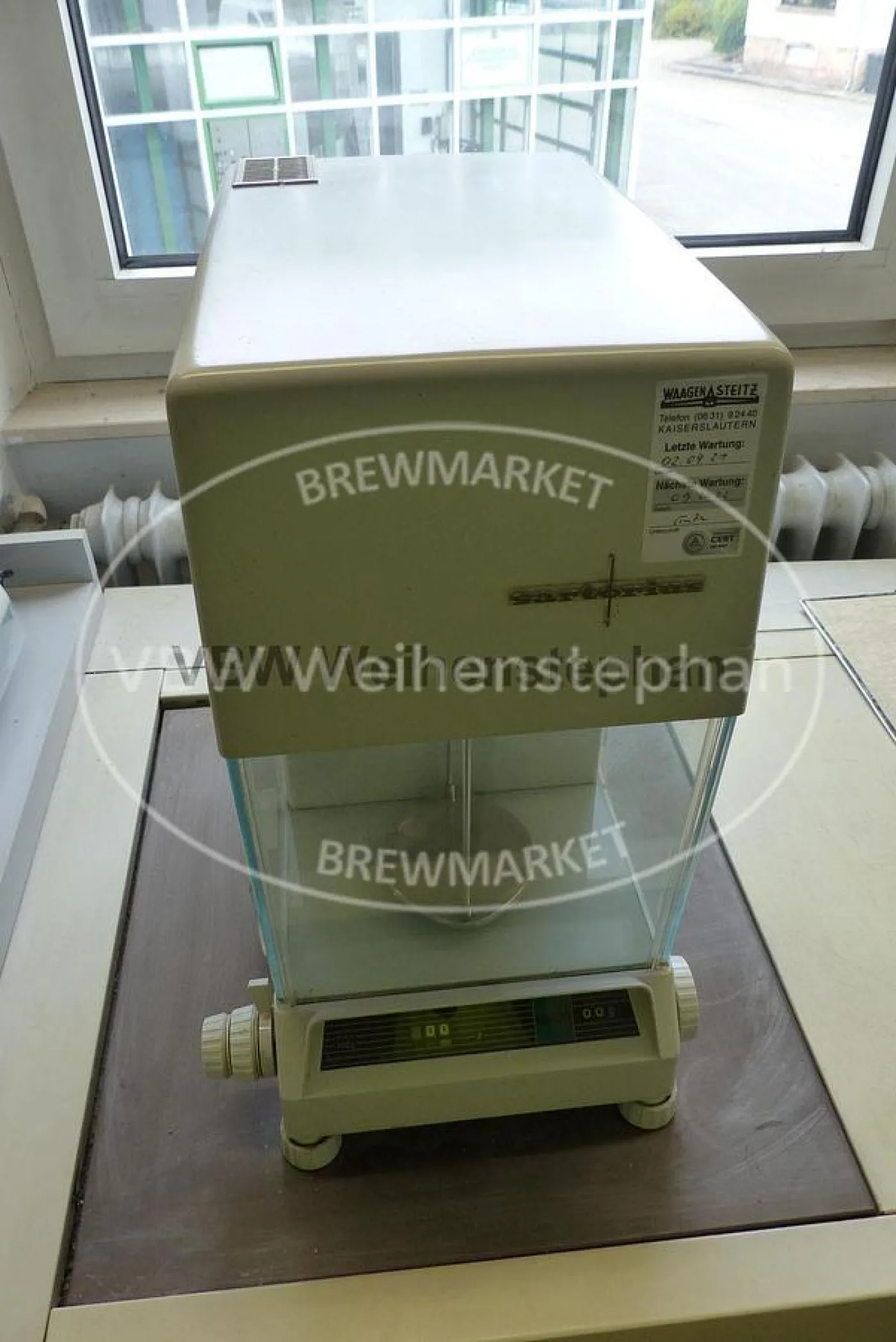 analytical balance - 2