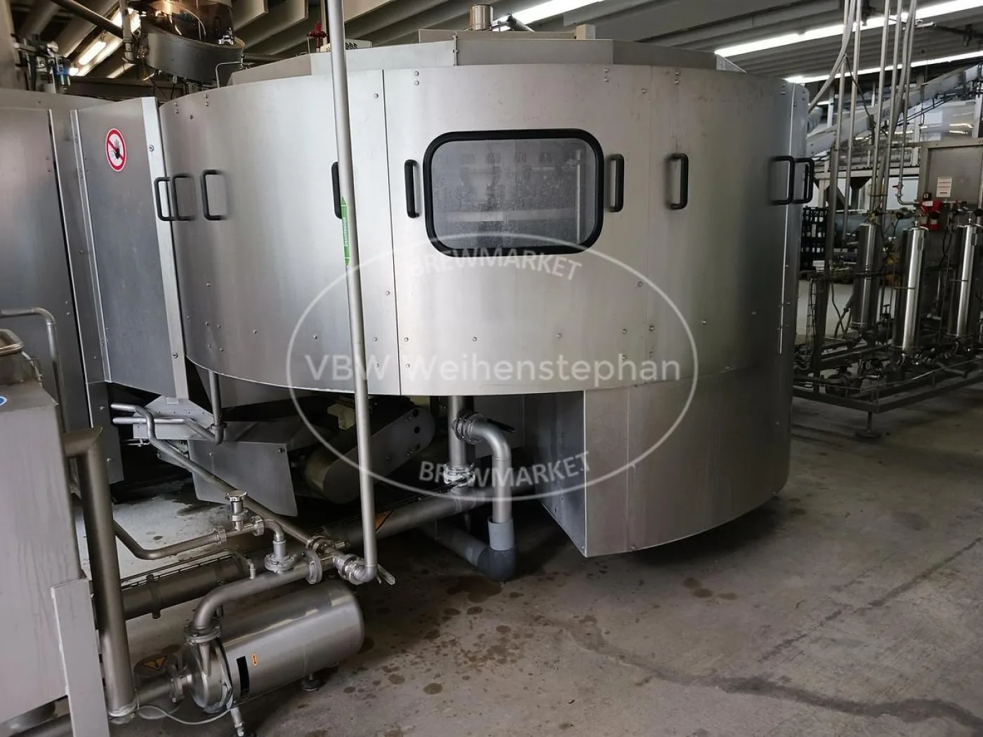 Rinsing, filling and sealing machine - 4