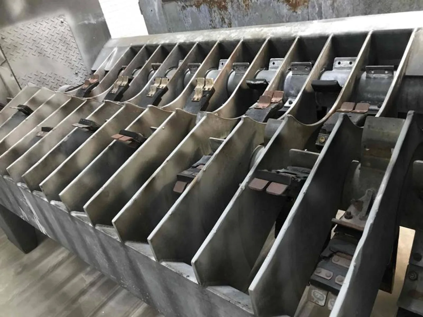 Twin-roll dehairing machine - 2