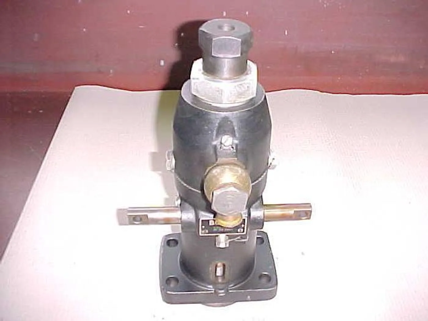 BOSCH FUEL INJECTION PUMP PF1DV250/3 - 2