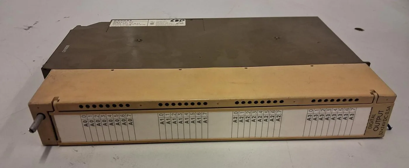Siemens SIMATIC S5 Modul 6ES5 451-7LA11 digitales Ausgangsmodul - 1