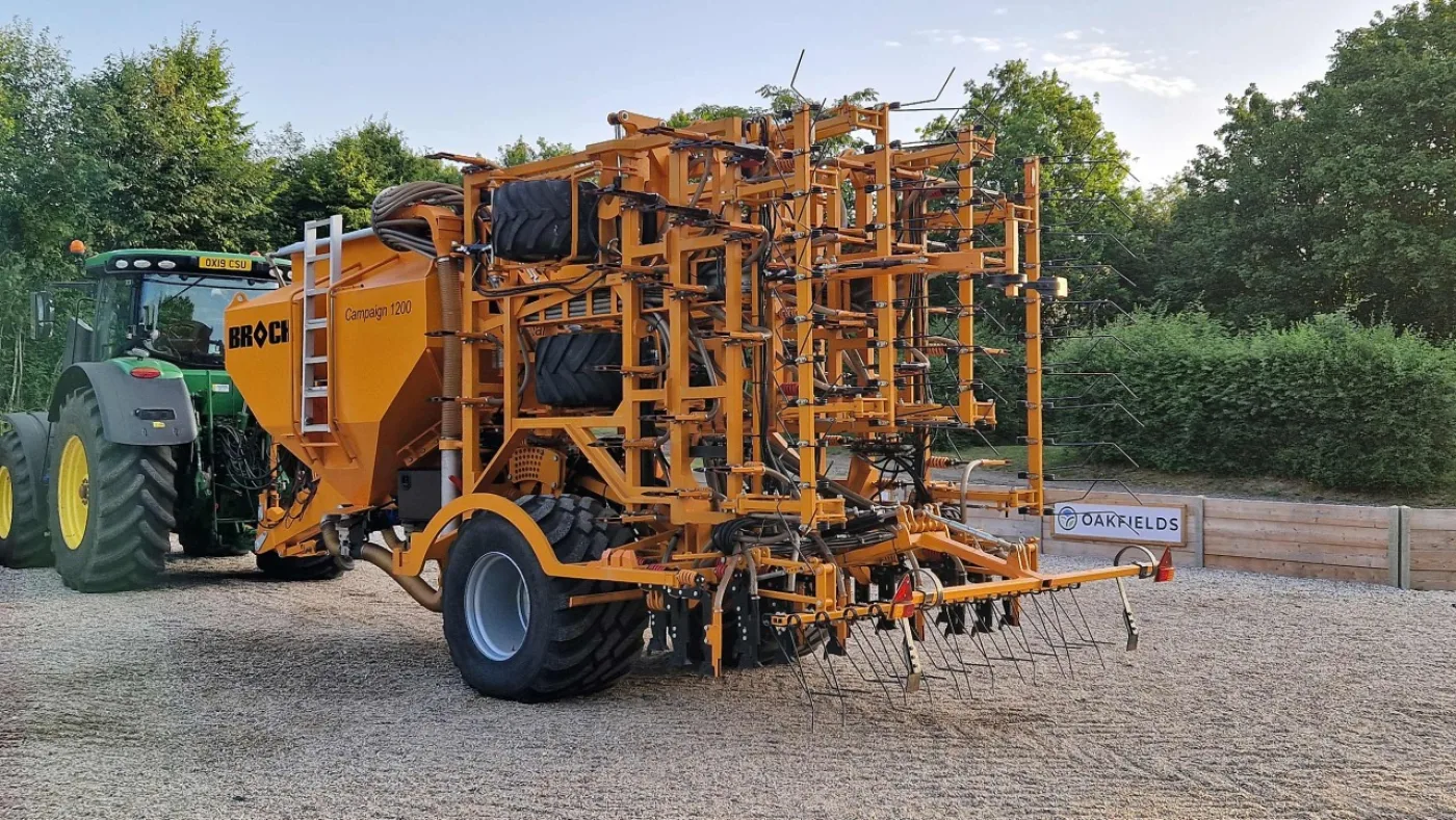 BROCK Campaign 12m trailed Tine Drill - 5