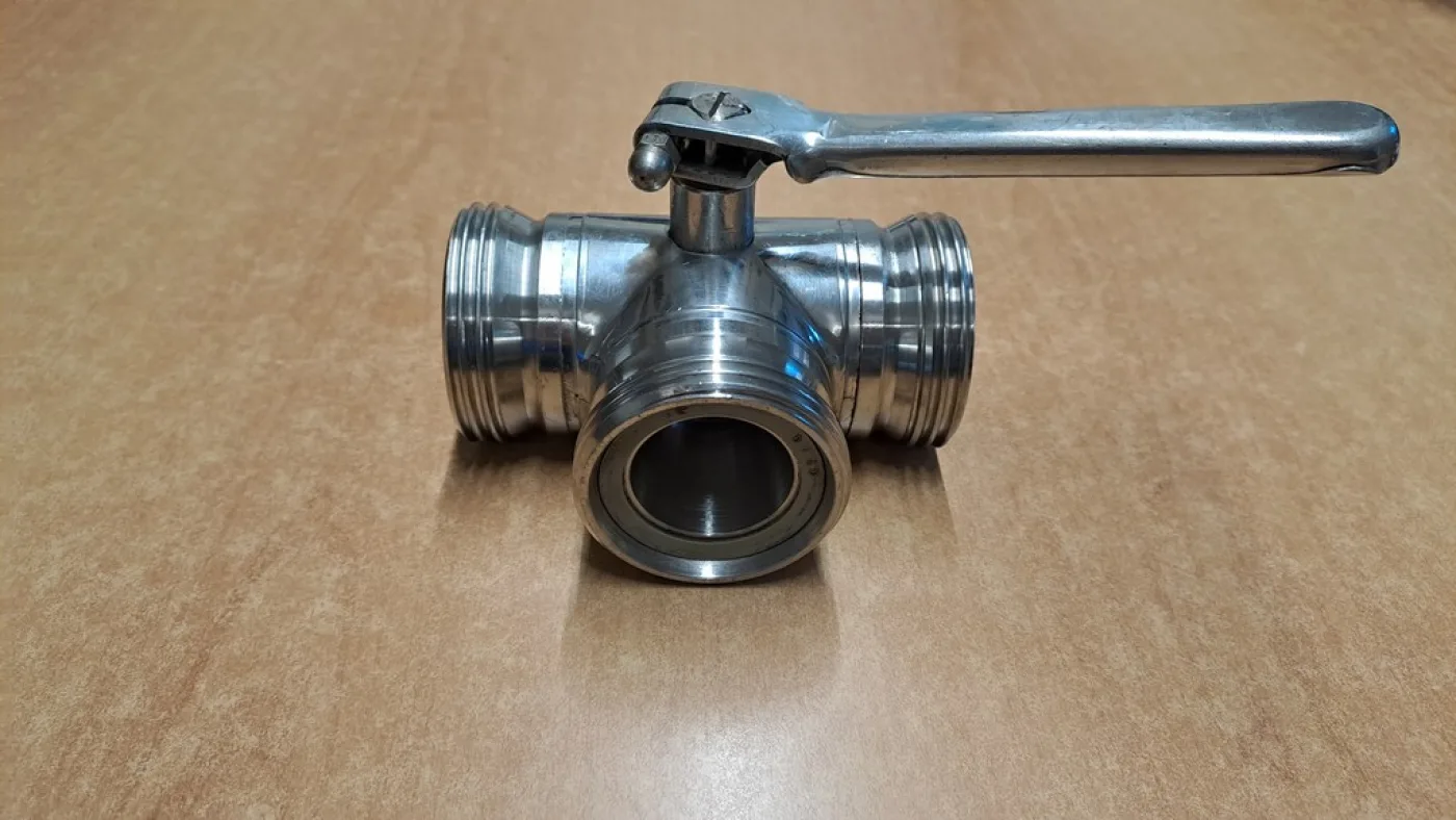 THREE-WAY STAINLESS STEEL BALL VALVE, SECOND HAND EQUIPMENT - 1