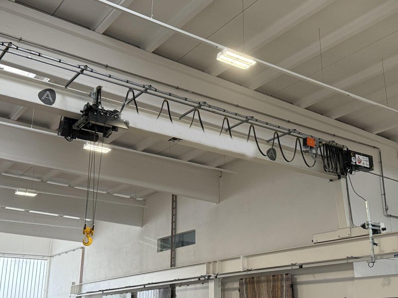 2013 Hallenkräne 3 Stück/3 Overhead cranes 5 To