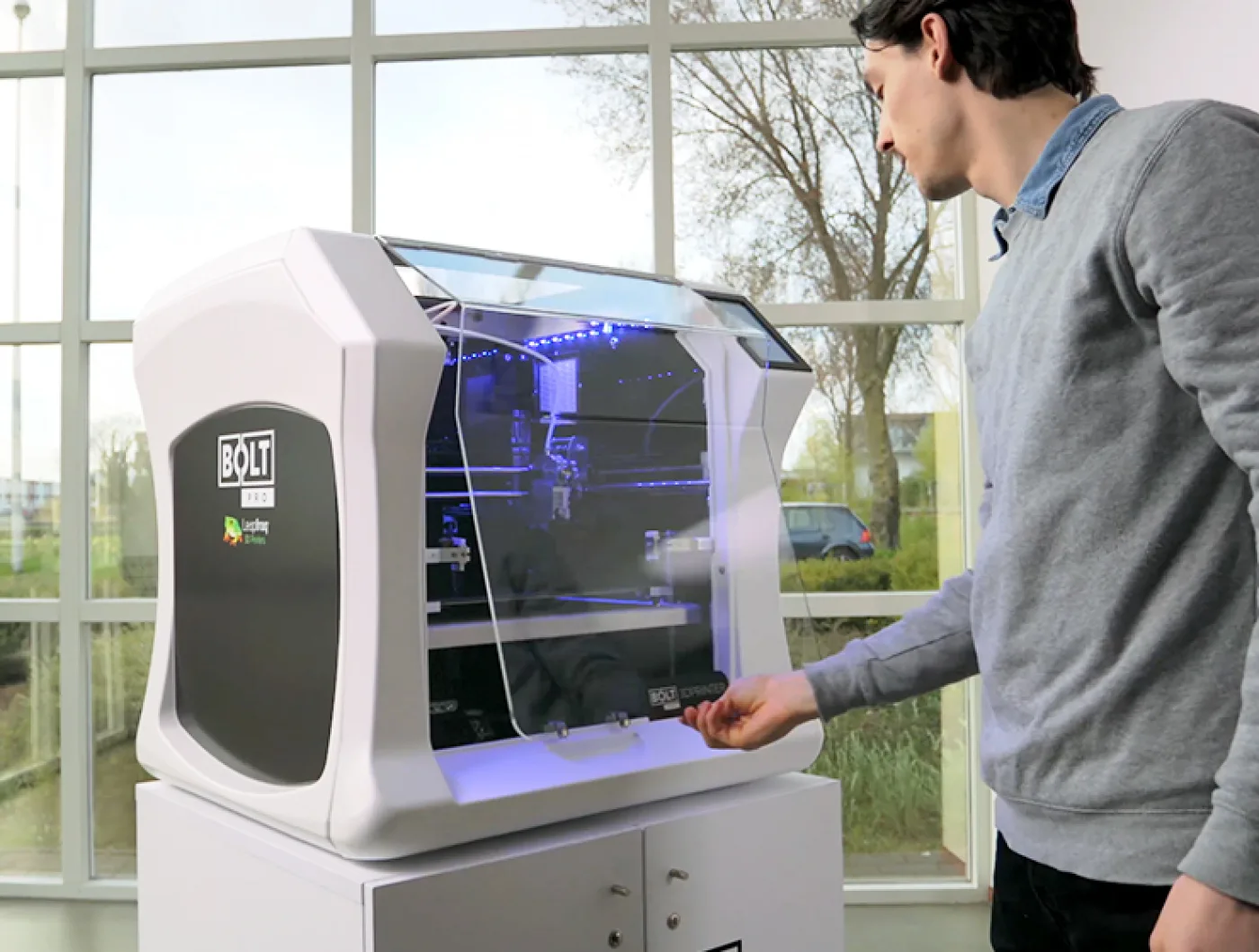 3D Printer – Leapfrog Bolt - 3
