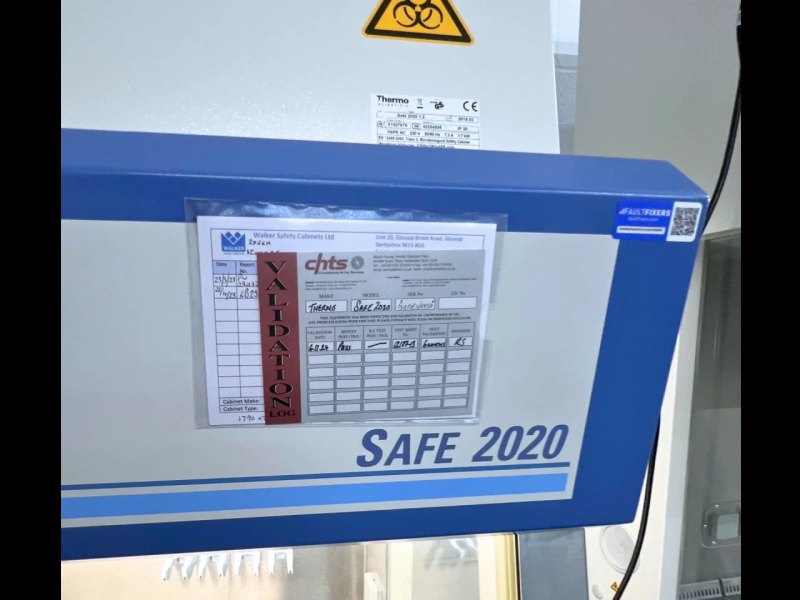 Thermo Scientific Safe 2020 1.2 Microbiological Safety Cabinet