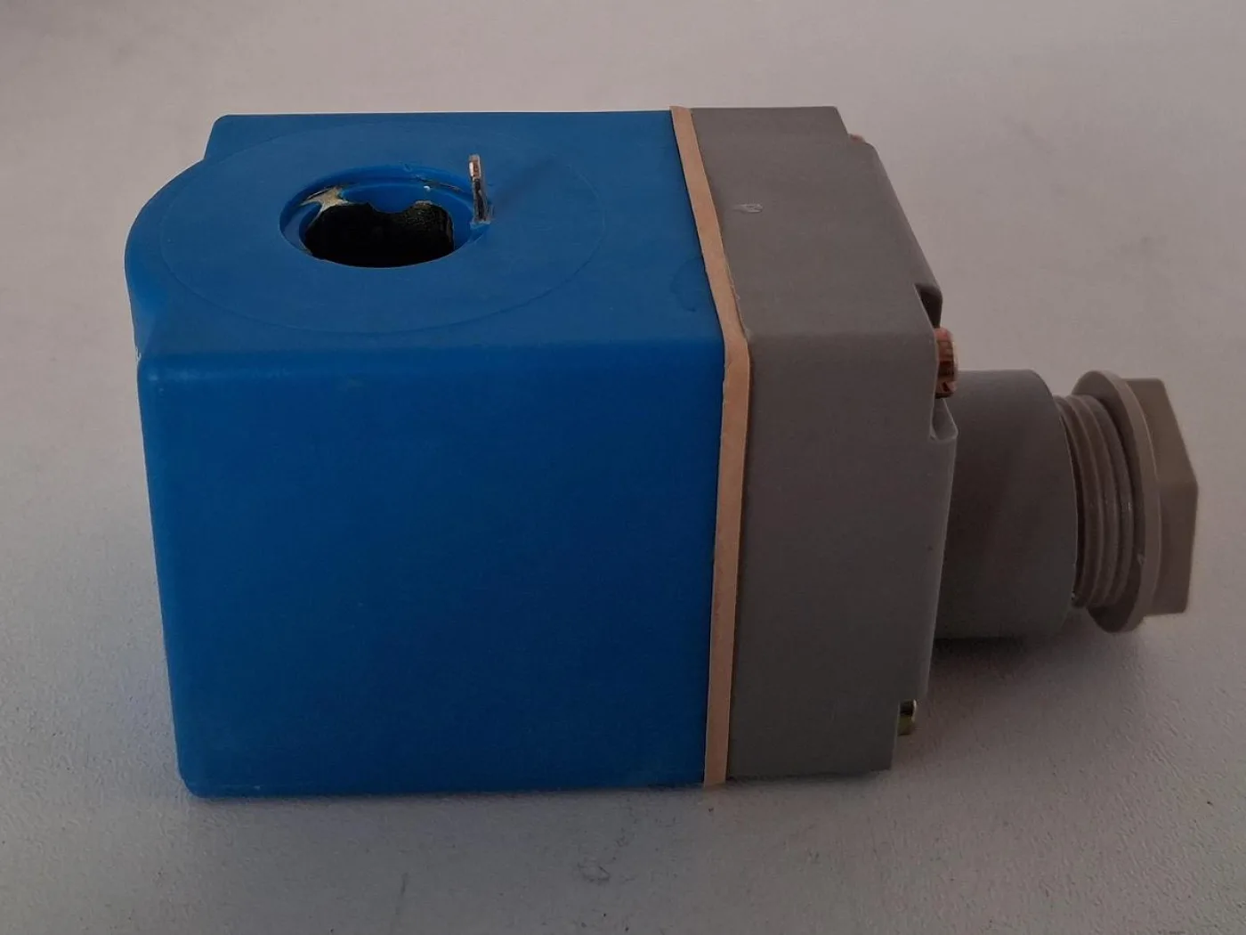 Danfoss BE230CS Solenoid Coil 220/230 V AC - 1