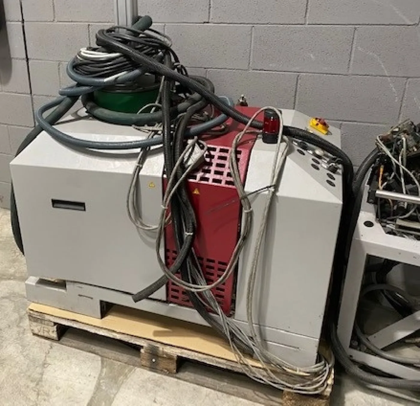 Robatech PUR premelter - 2