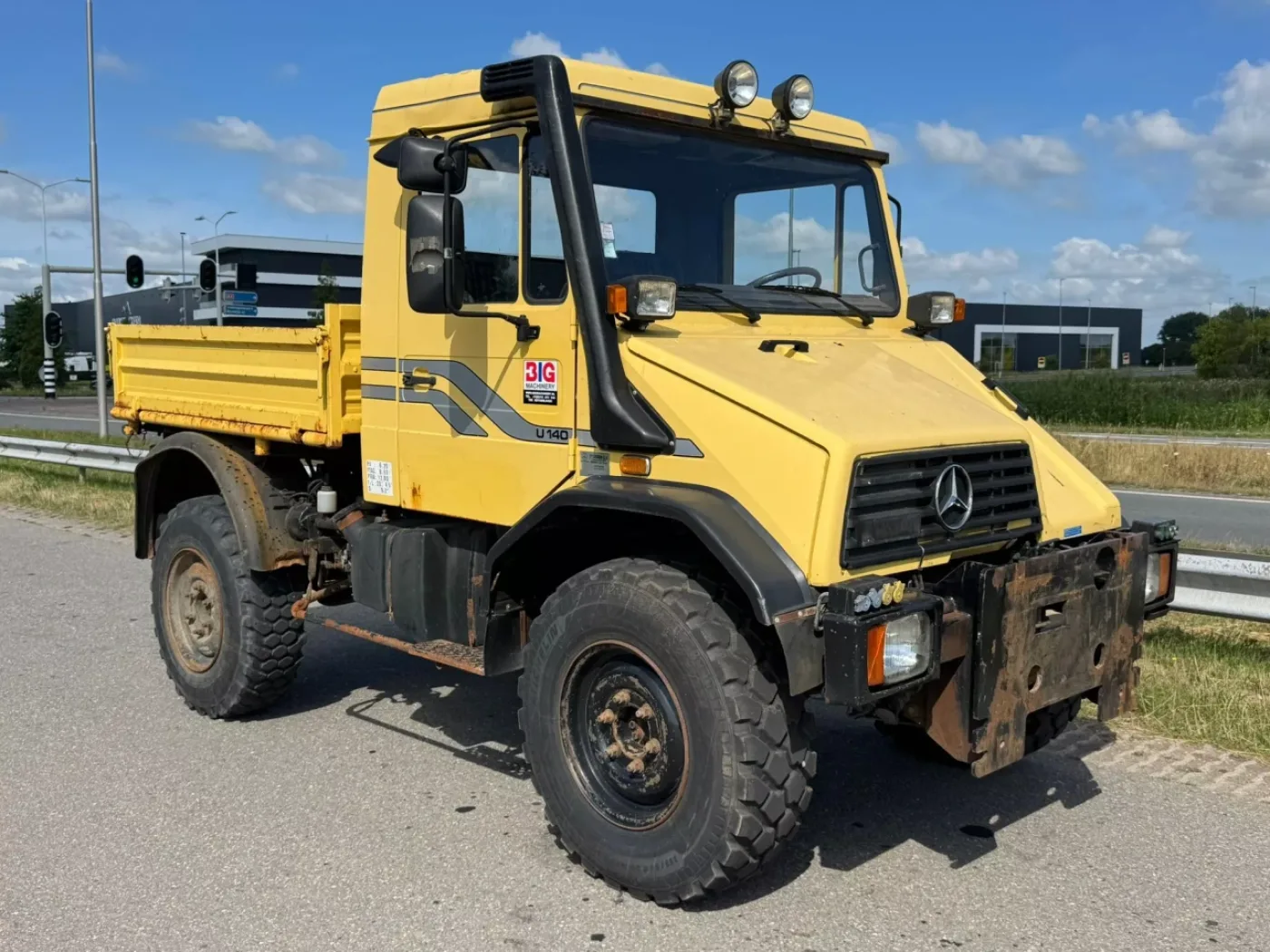 Mercedes Benz Unimog U140 - 5