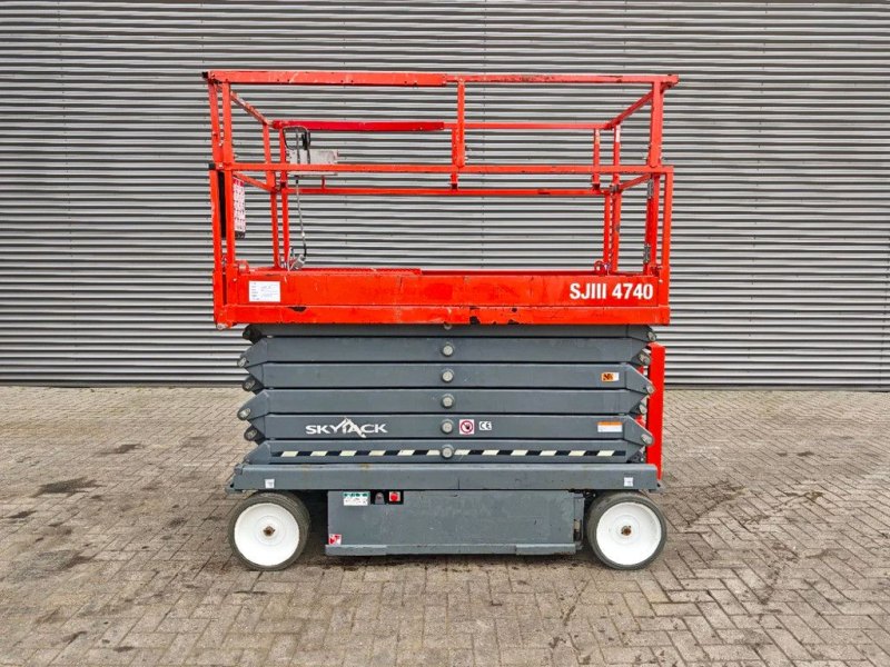 Skyjack SJIII 4740 Full Electric 2 Pieces!