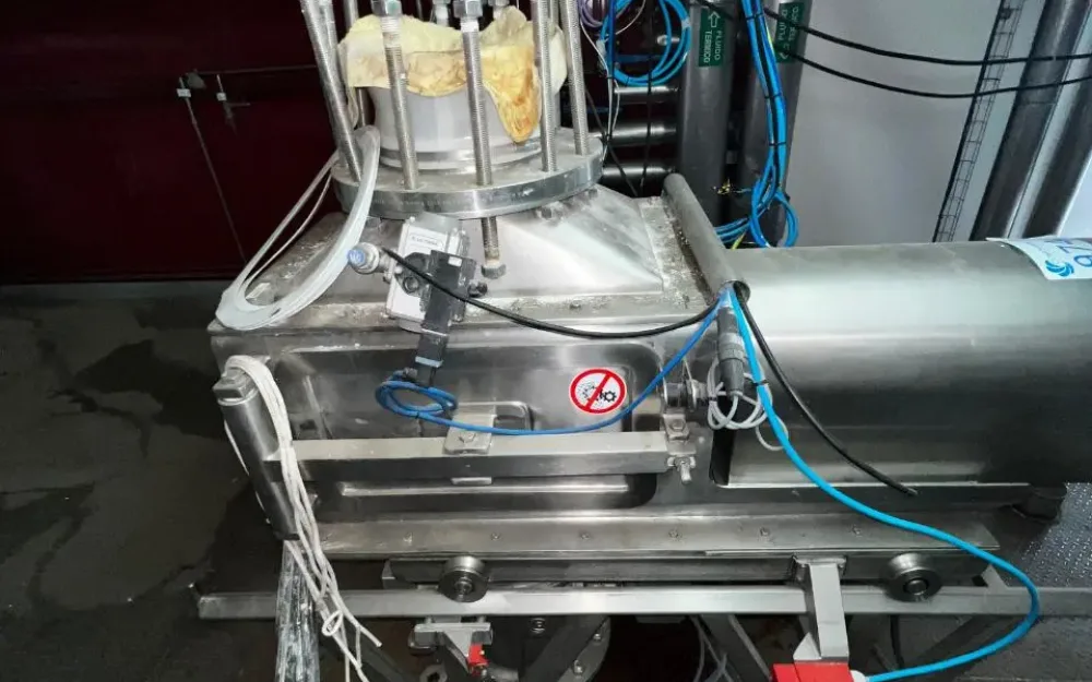 USED DEGRANULATOR