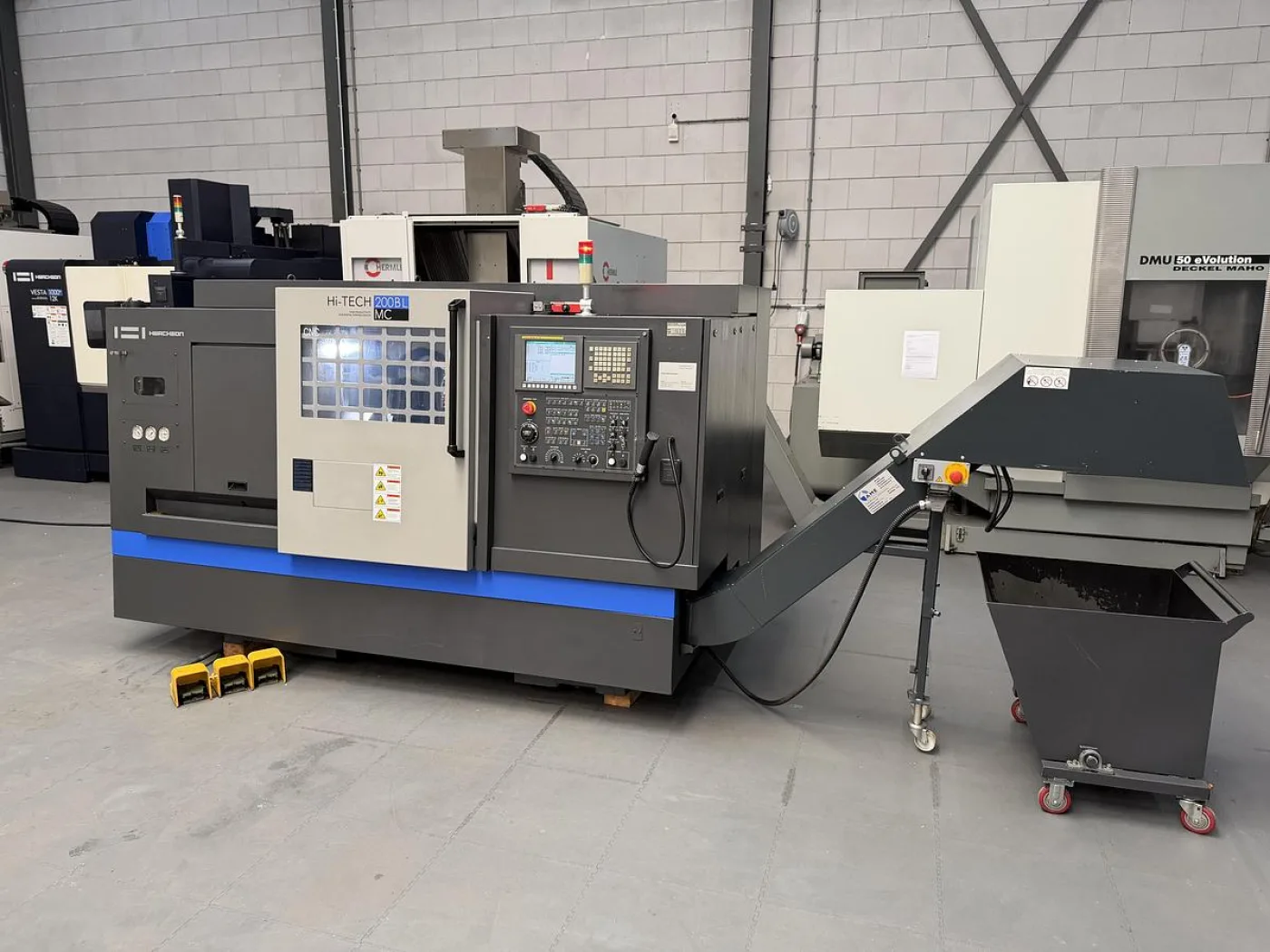 HWACHEON HI-TECH 200BL MC - 2