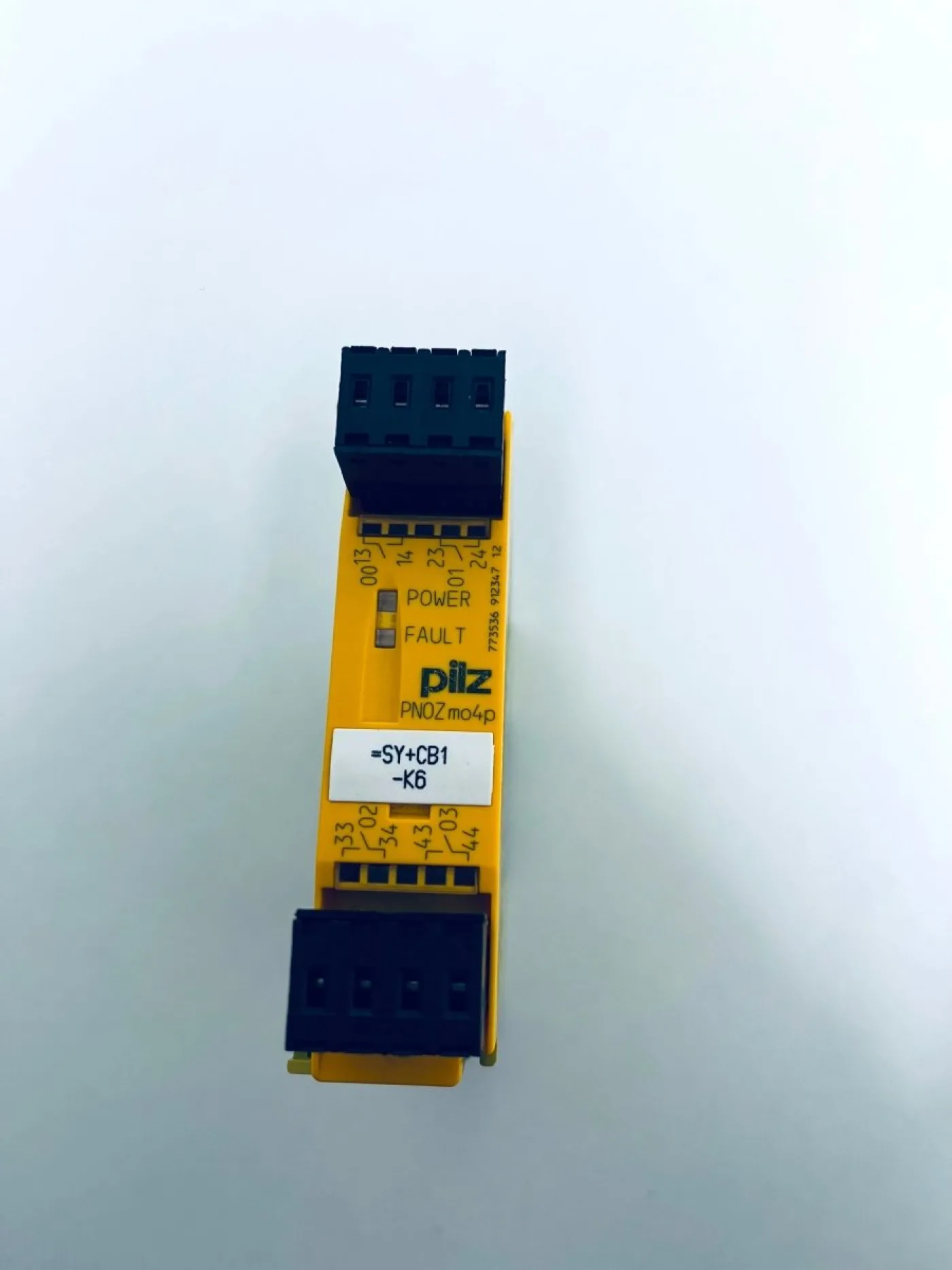 Pilz Sicherheitsrelais PN0Z mo4p - 2