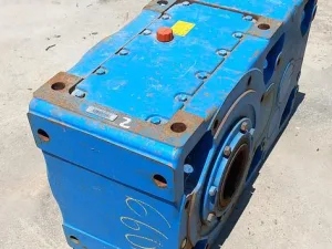 Caixa redutora Rossi Motoriduttori de 44,8 kw