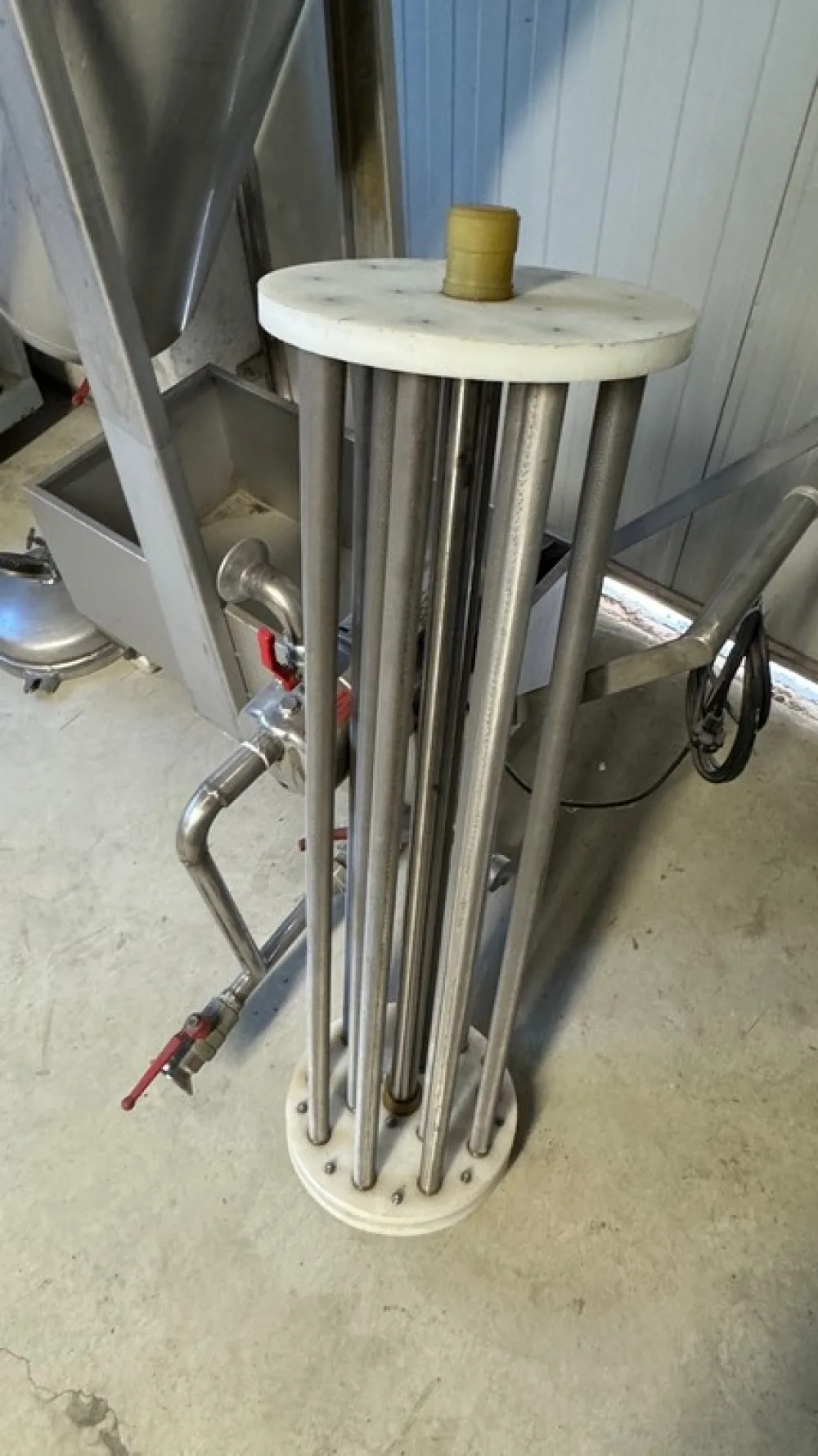 FILTER WITH 12 STAINLESS STEEL FILTER CANDLES, SECOND-HAND MACHINE