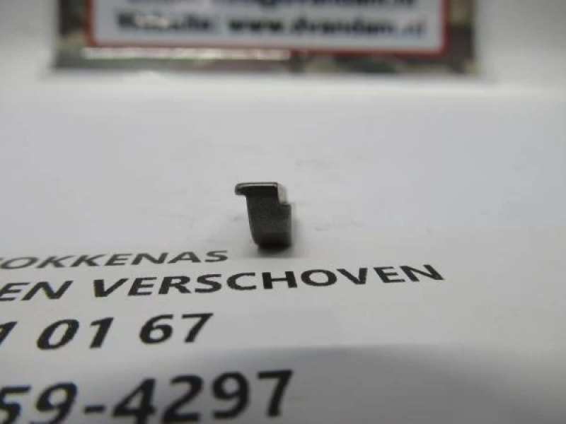 Spie nokkenas 4 graden verschoven