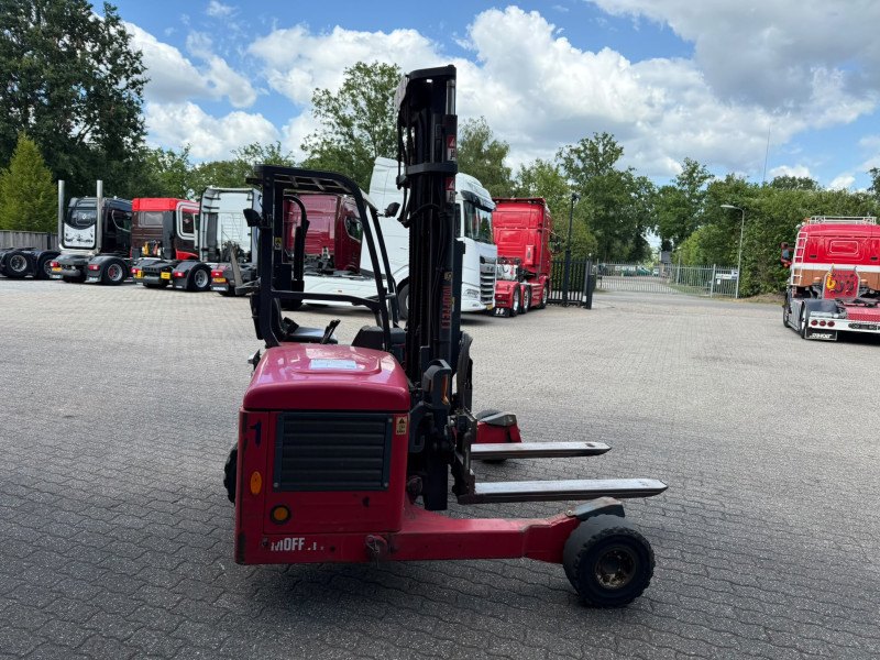 Moffett M4 20.3 2,000 kg