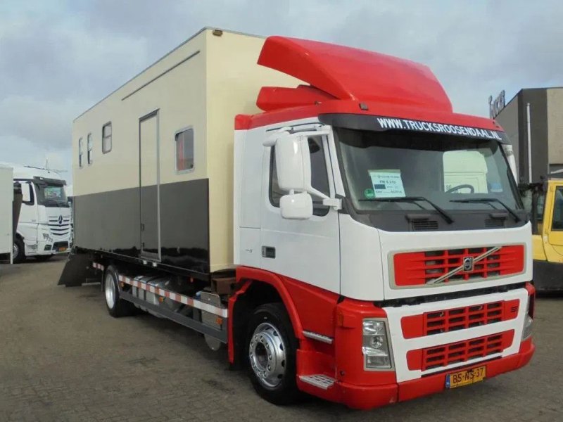 Volvo FM 9.310 + Euro 5 + Manual + Horse transport