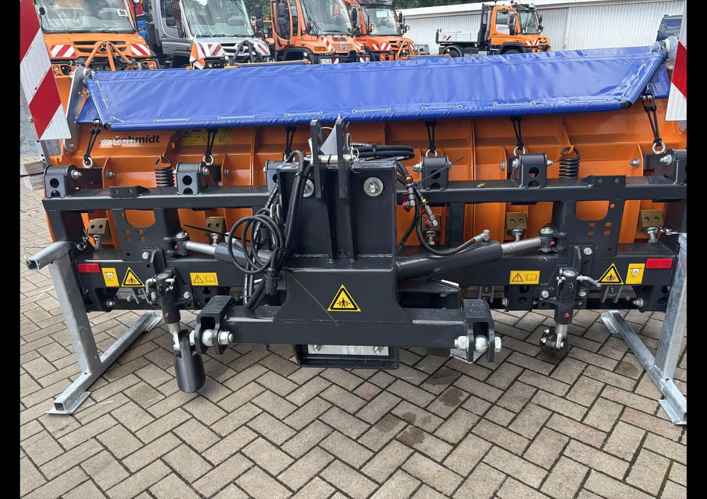 Aebi Schmidt Tarron MS 30.1 - Dreipunktaufnahme - 7