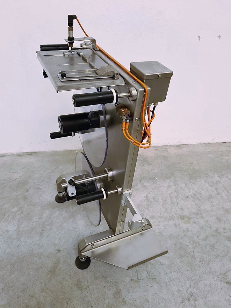 GIUNTATORE SEMIAUTOMATICO ETICHETTE – LIBRA IMA