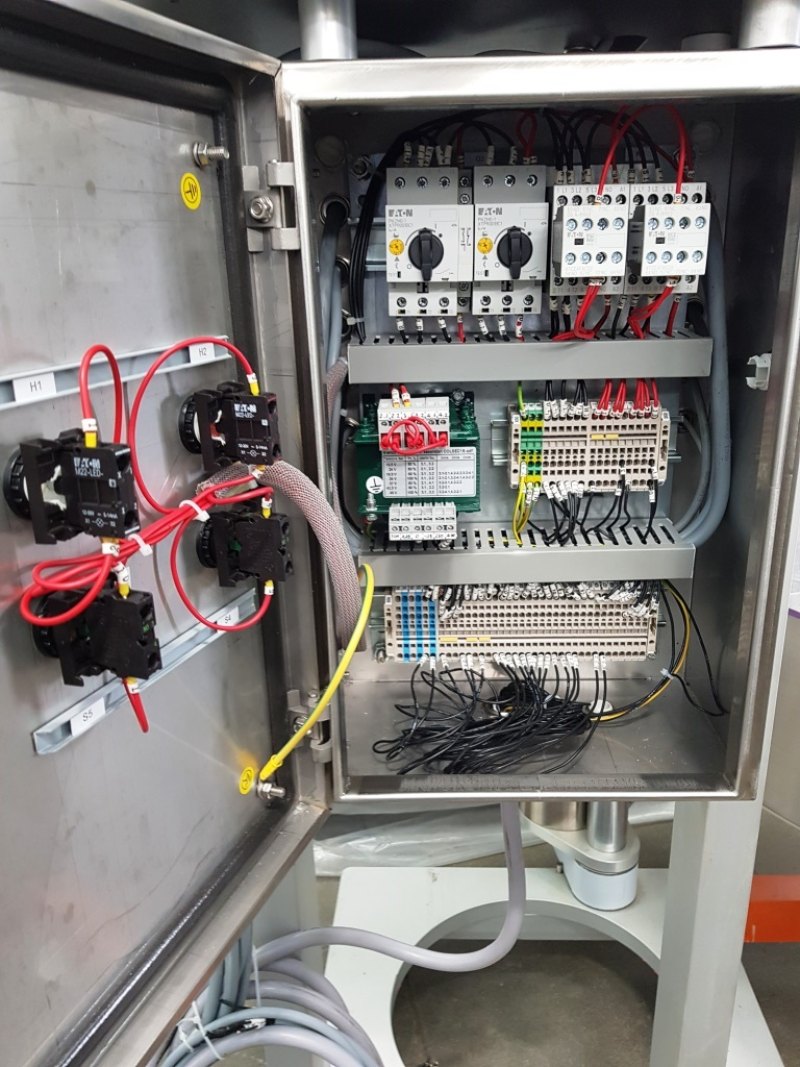 ELEVATORE ALIMENTATORE PER CAPSULE COMPRESSE – CAM