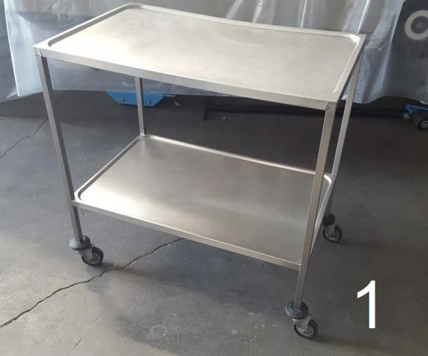 CARRELLI IN ACCIAIO INOX - 1