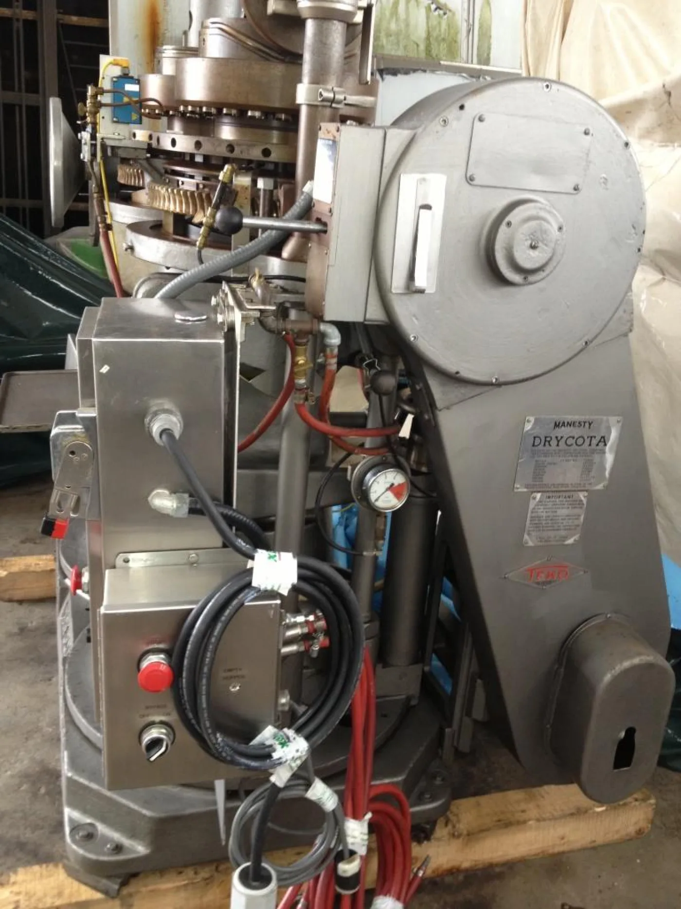 COMPRIMITRICE ROTATIVA – MANESTY MOD. DRYCOTA - 2