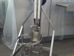 CARRELLO PORTAFUSTINI CON RIBALTATORE