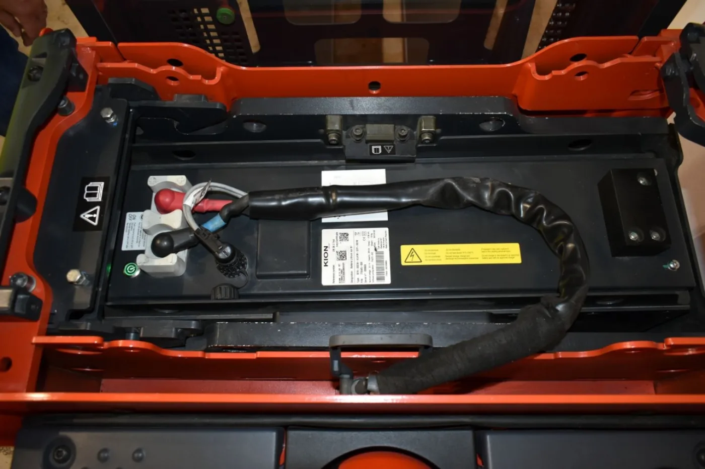 Hochhubwagen Linde D 14 AP ION 133-01 (2021) - 3