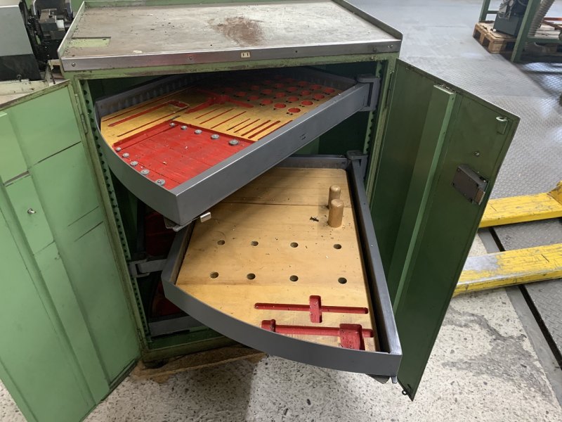 ARMOIRE METALLIQUE A 2 PORTES BATTANTES “”