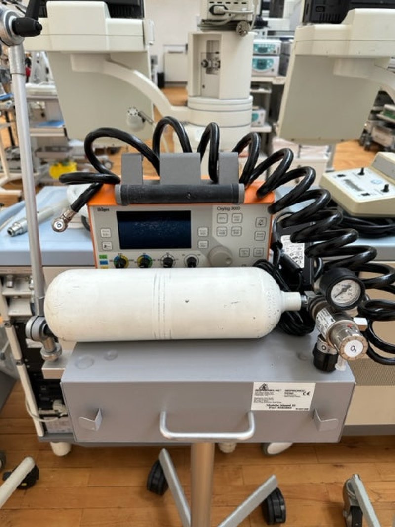 Dräger Oxylog 3000 Beatmungsgerät (mobil)