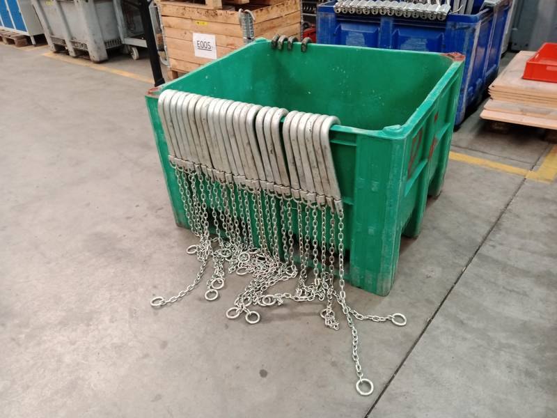 Bleeding hooks