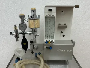 Dräger Trajan 808 grau Narkosegerät