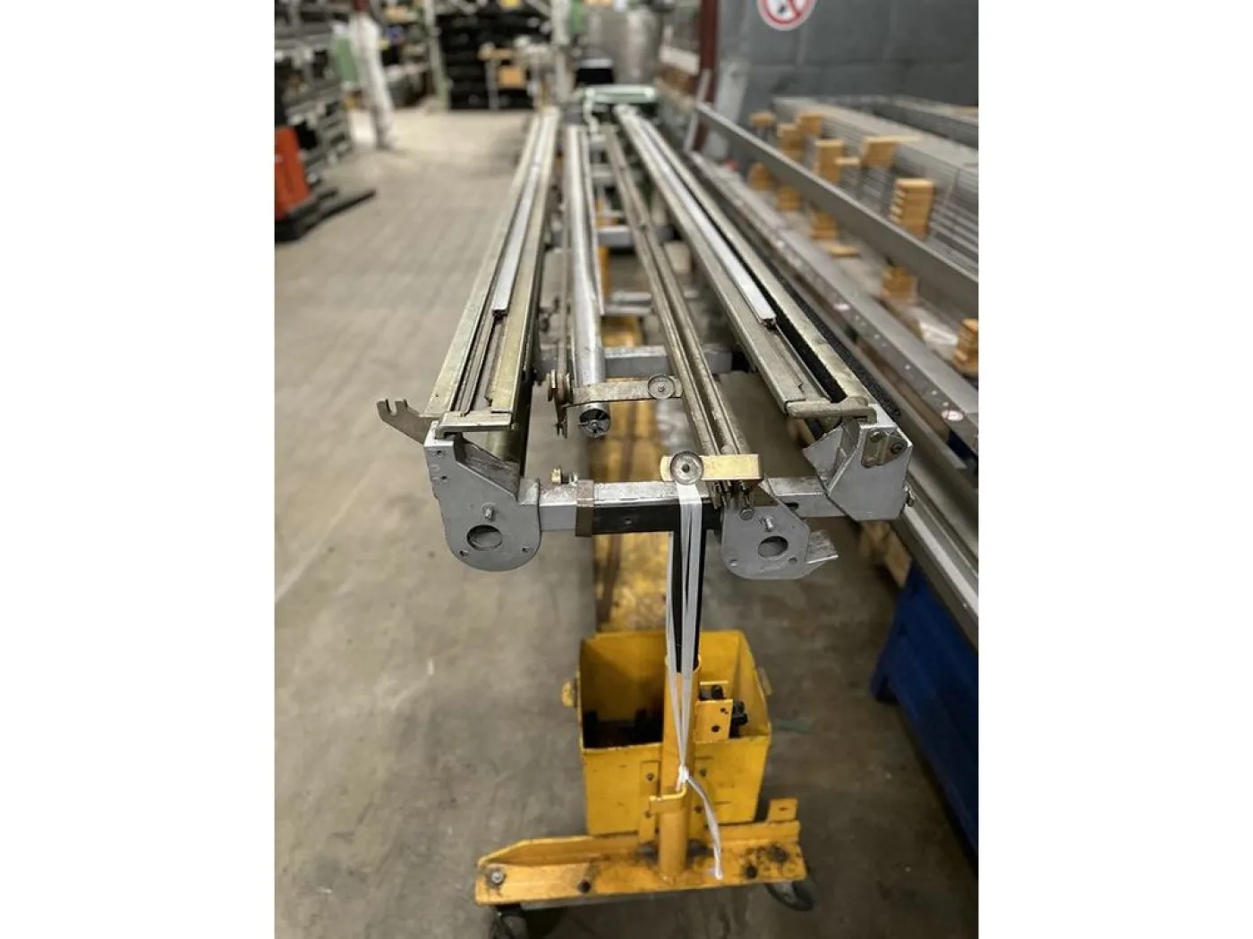 Uster/Staubli - TPF1 knotting frame ww 280 cm - 3