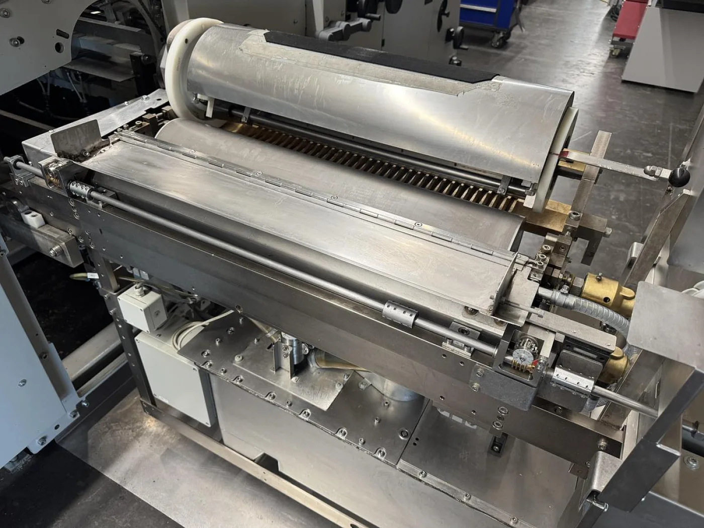KOLBUS DA 260 mit Pappenschneideinrichtung PS - 7