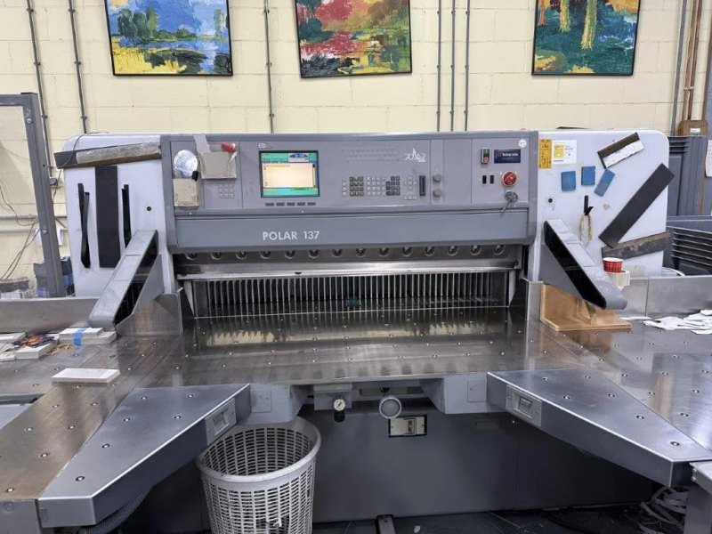 Polar 137 ED cutting machine