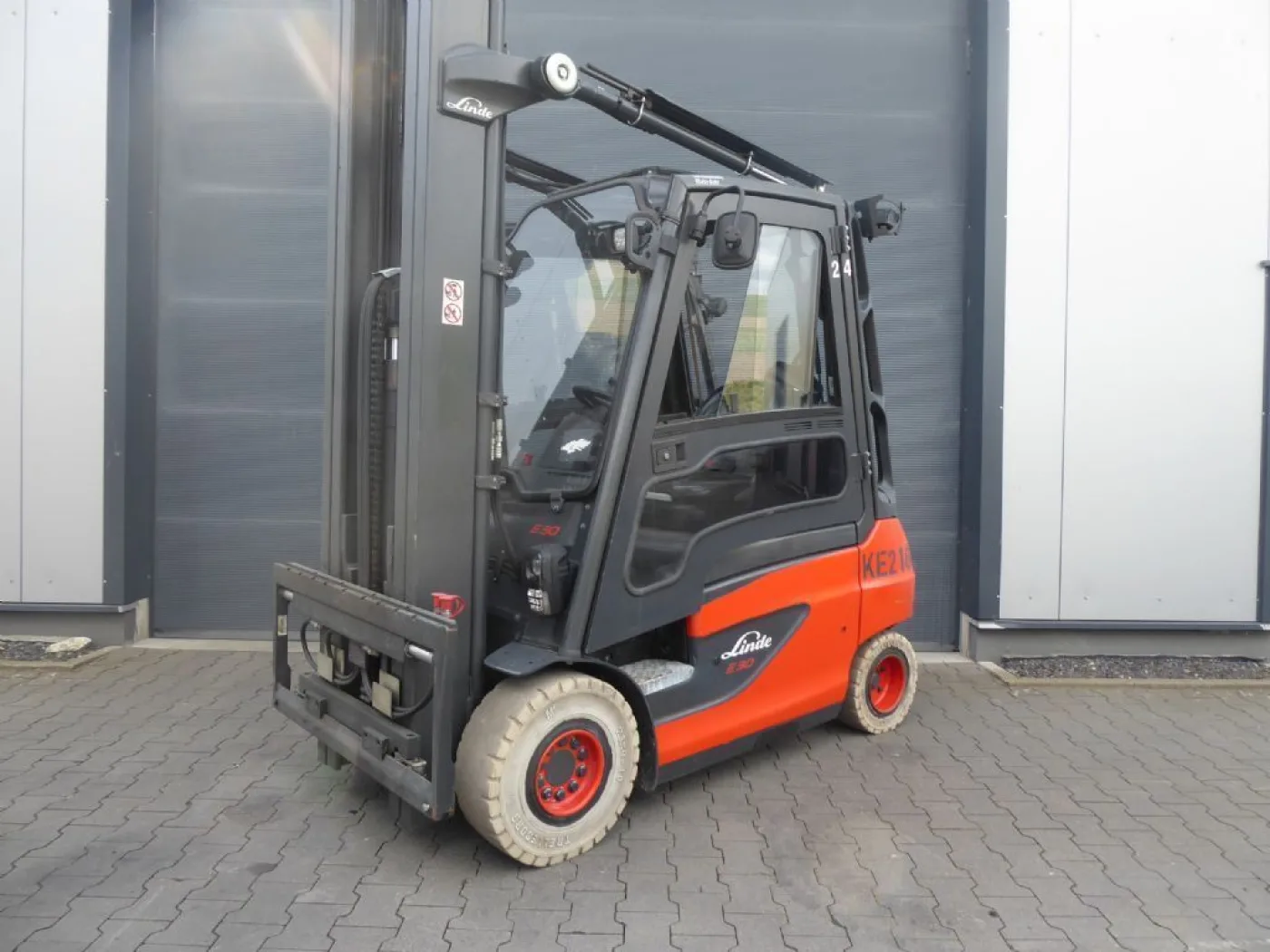 Linde E30-01 - 1