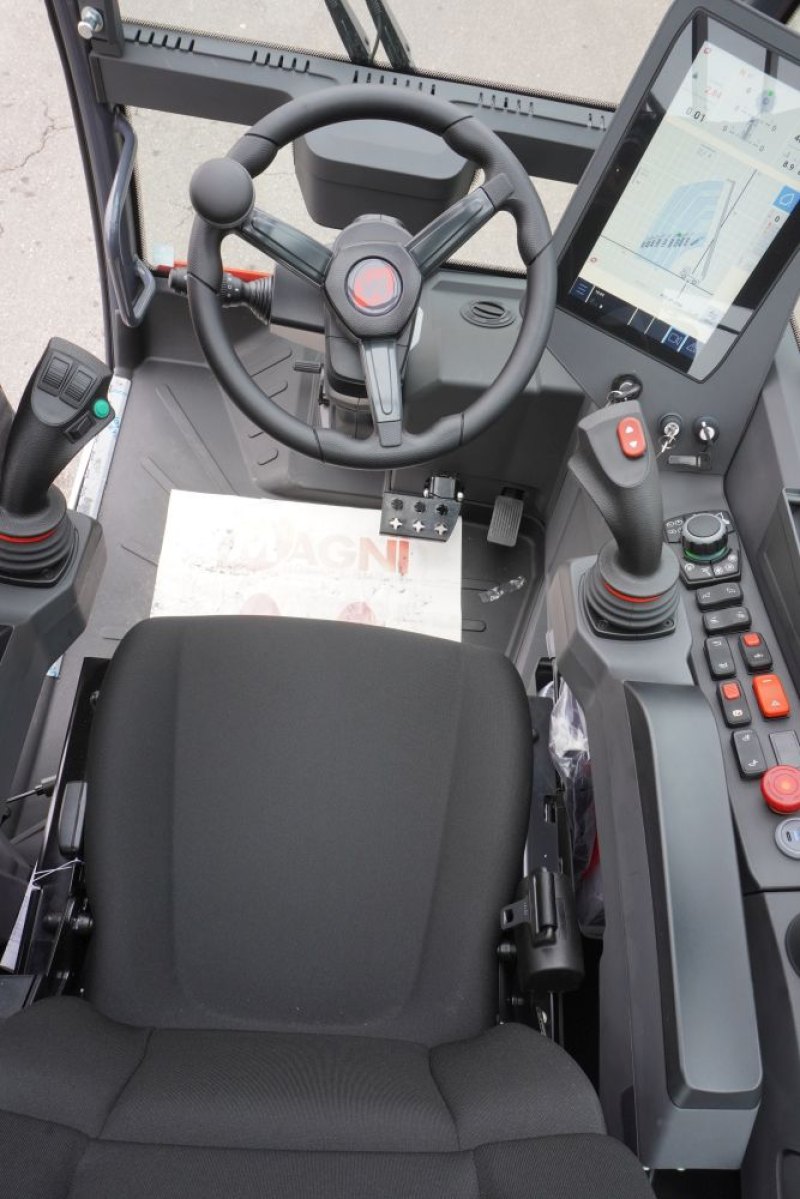 Teleskopstapler Magni RTH 8.27 (2025)